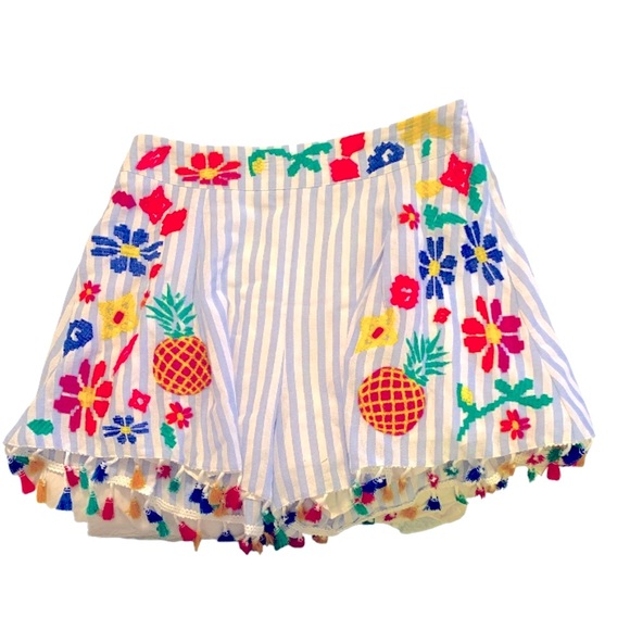 L'ATISTE Other - NWT L’ATISTE BY AMY Two Piece Embroidered Multicolored Crop Top & Short Set